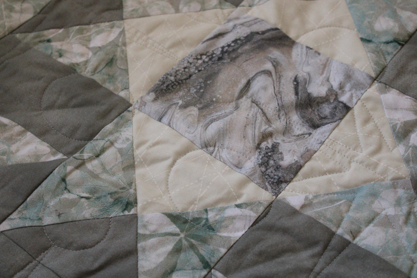 Under the Stars quilt - Close up star 2